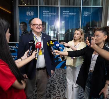 British Ambassador Attends Formula 1 Azerbaijan Grand Prix