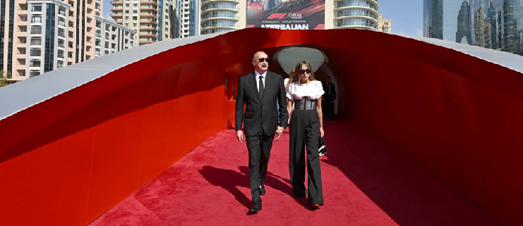 İlham Əliyev və birinci xanım Mehriban Əliyeva Formula 1 Azərbaycan Qran-Prisinin əsas yarışına baxıblar